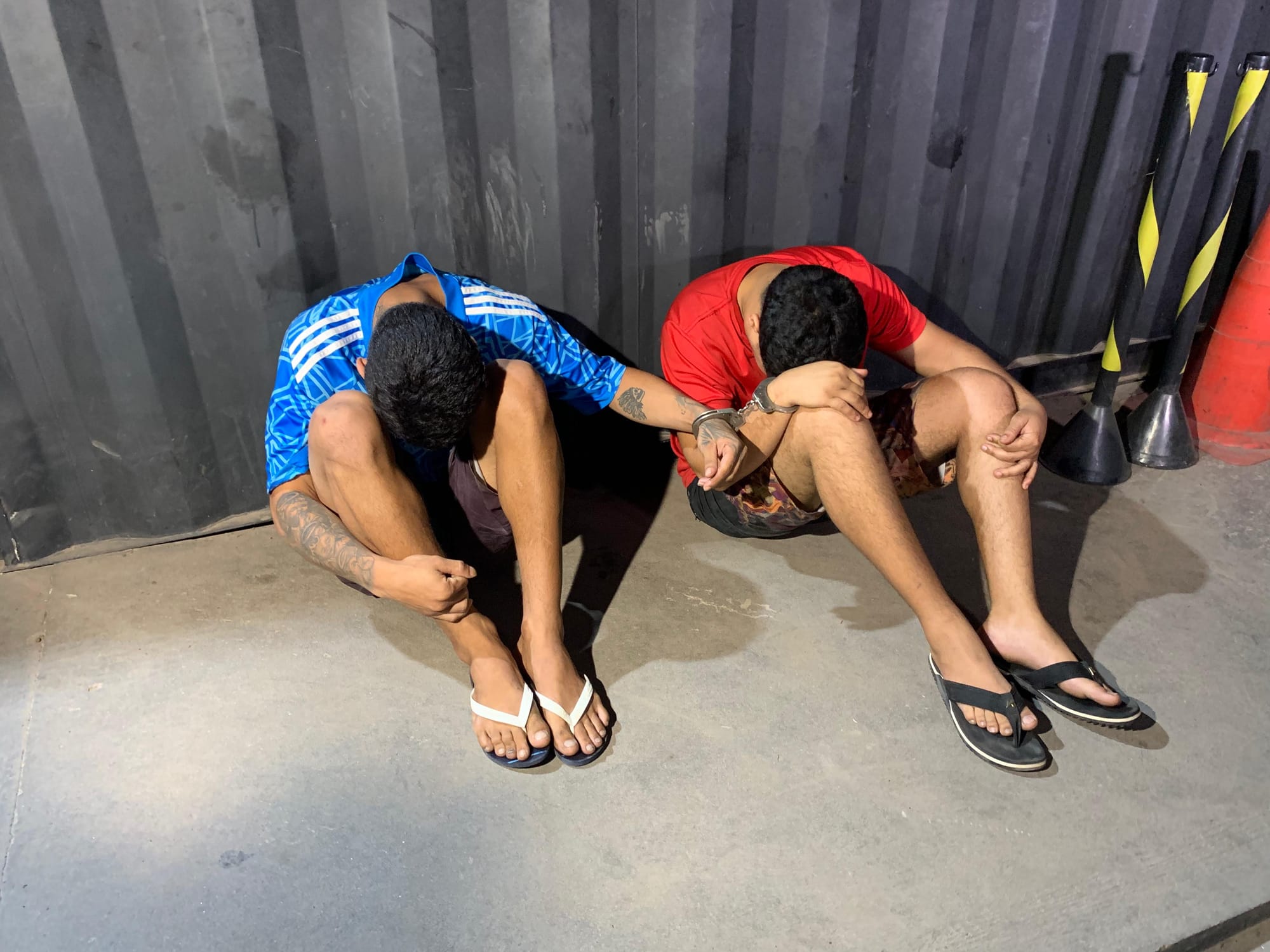 Polícia apreende drogas e prende dois suspeitos em bar de Cuiabá