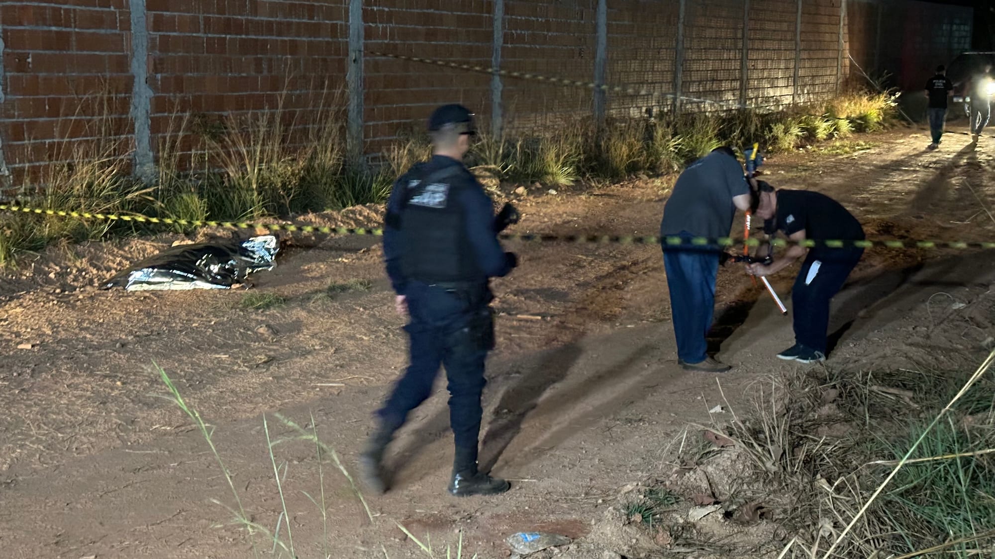 Homem é executado a tiros em via pública no bairro Fábio II, em Cuiabá