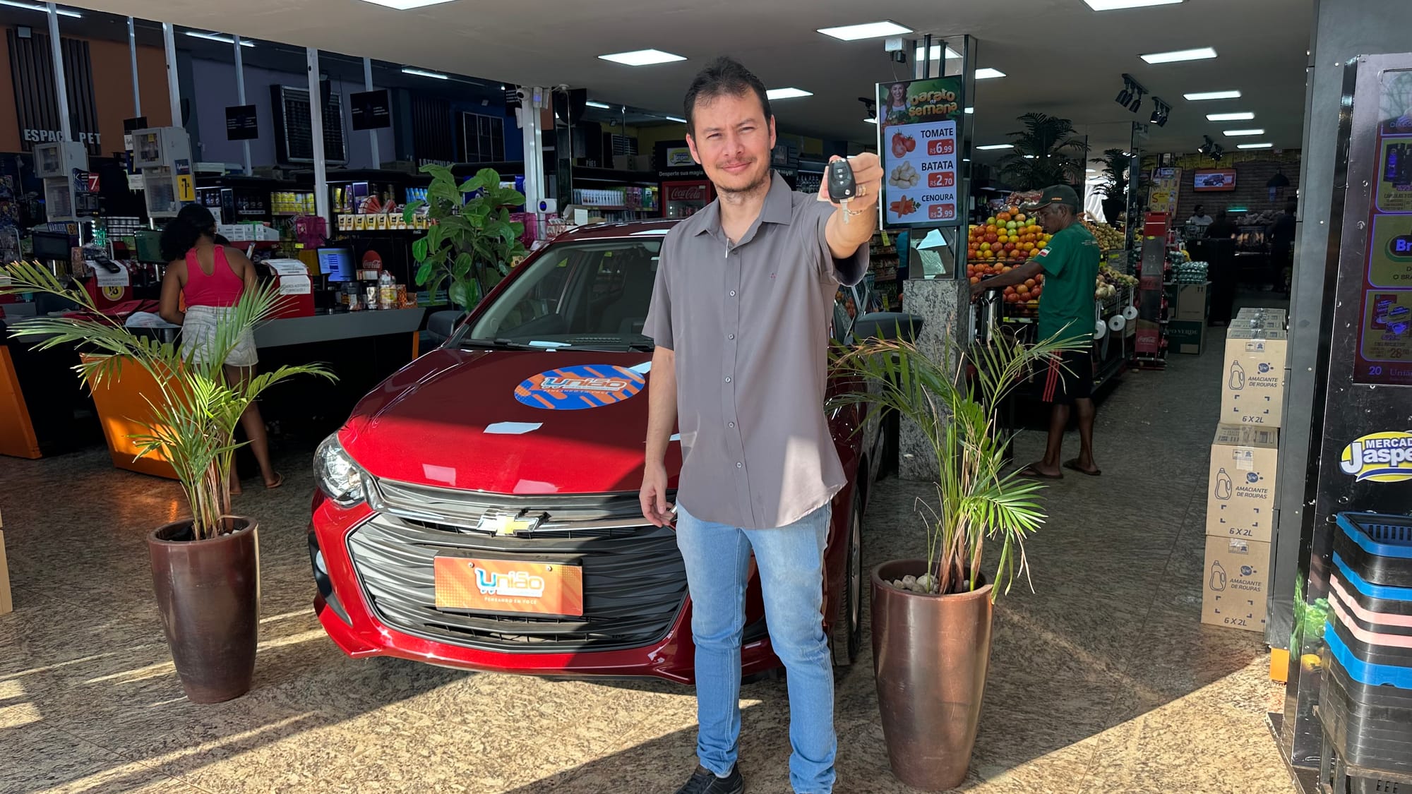 Supermercado Jasper destaca promoção de carro 0 km da Rede União em Várzea Grande