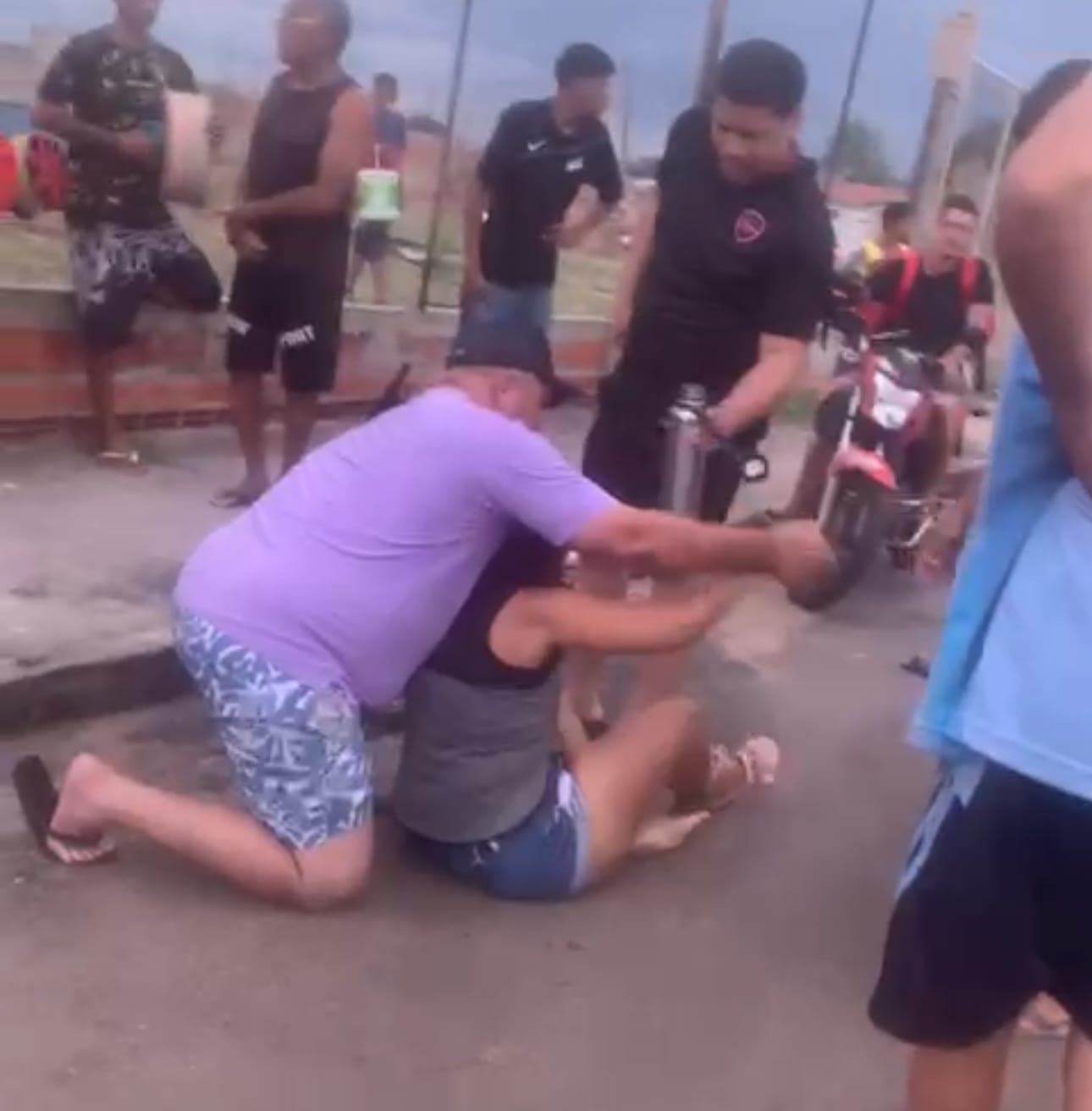 TRAGÉDIA EM VÁRZEA GRANDE: MENINO DE 9 ANOS MORRE AO SER ATINGIDO POR LINHA COM CEROL ENQUANTO ANDAVA DE BICICLETA