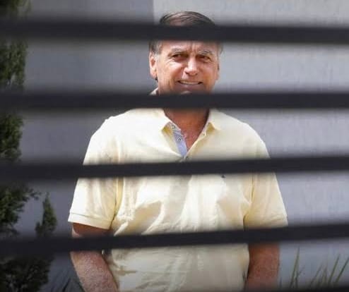 URGENTE: Moraes Rejeita Pedido e Mantém Bolsonaro na Prisão Preventiva