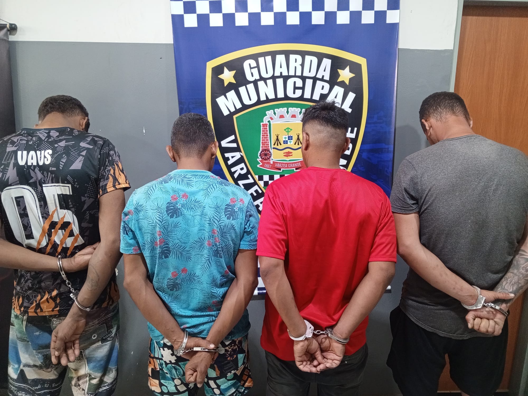 Guarda Municipal age rápido e prende grupo acusado de furtos no Centro de Várzea Grande