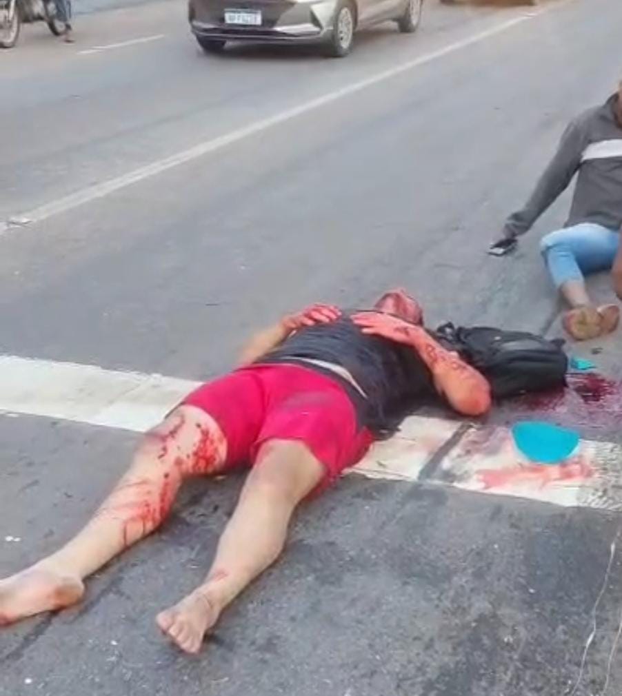 Motorista suspeito de embriaguez provoca grave acidente com duas motocicletas na Avenida Júlio Campos