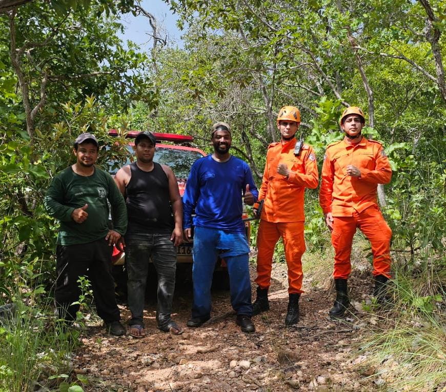 Trilheiros são localizados após mobilização de resgate em área de mata em Cuiabá