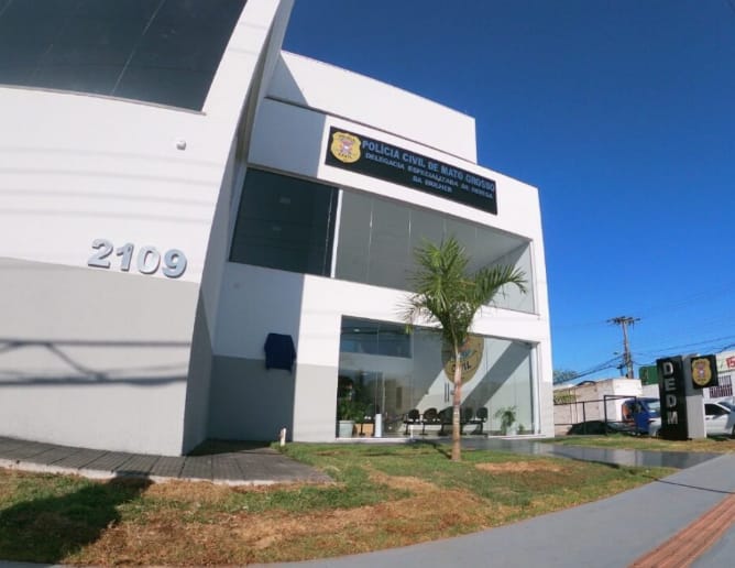 Jovem é preso após ameaçar atear fogo na casa da própria mãe em Cuiabá