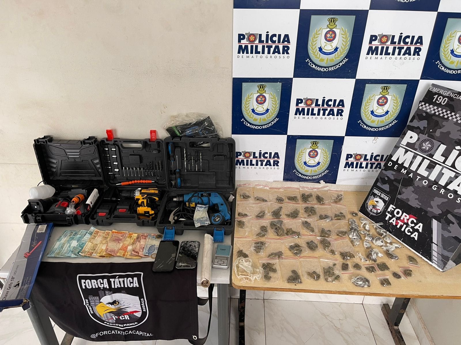 Tráfico é descoberto e suspeitos tentam fugir da PM no bairro Dr. Fábio