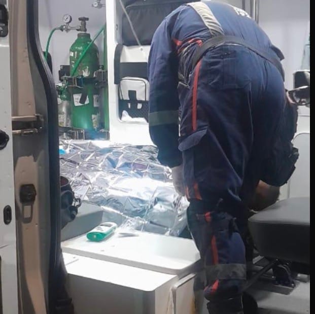 Adolescente esfaqueia marido no peito após briga e foge;vítima e socorrida em estado grave em Cuiabá