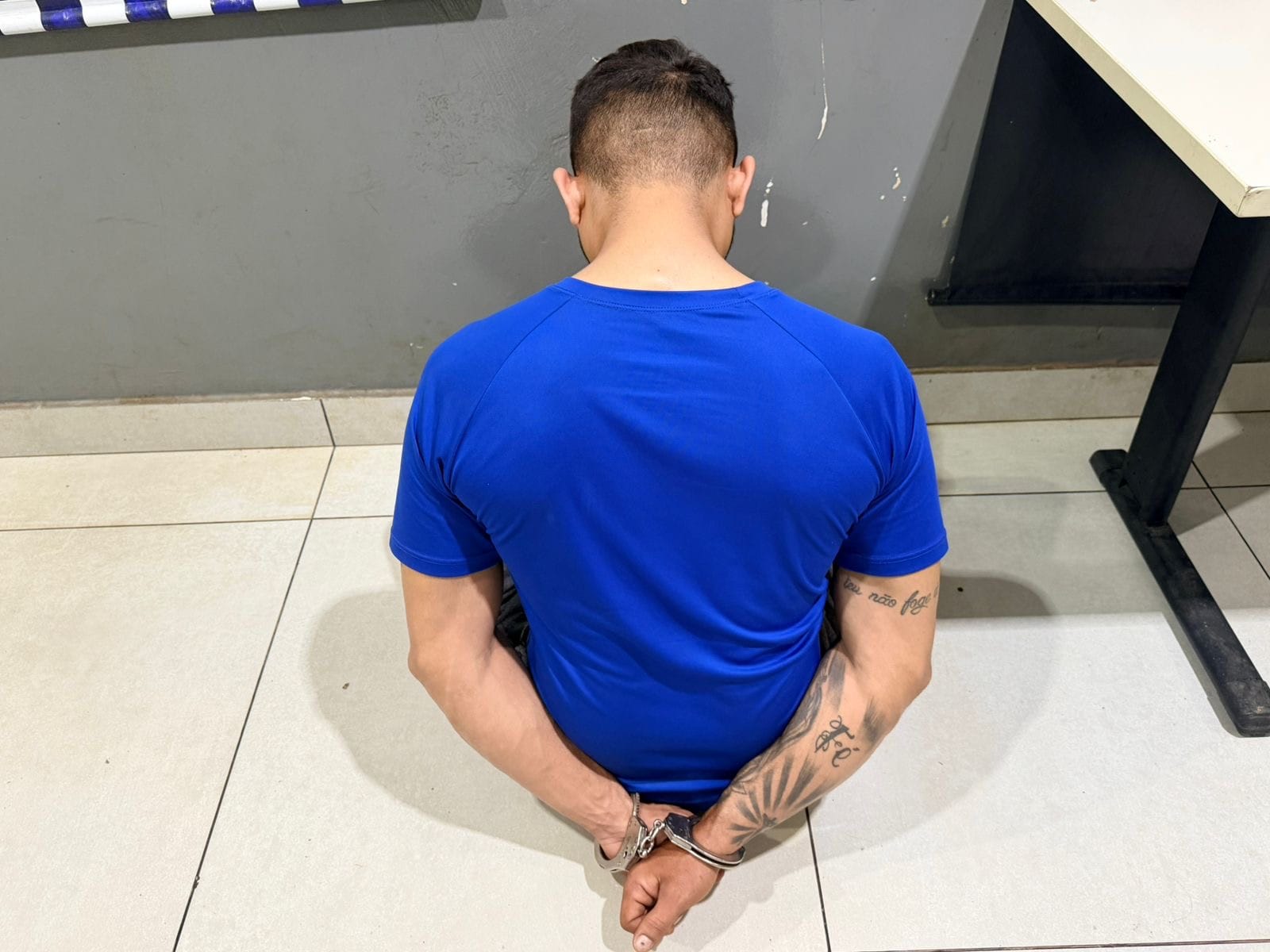 MANDADO EM ABERTO CAI NA REDE: HOMEM É PRESO NO CENTRO DE VÁRZEA GRANDE DURANTE PATRULHAMENTO DA PM
