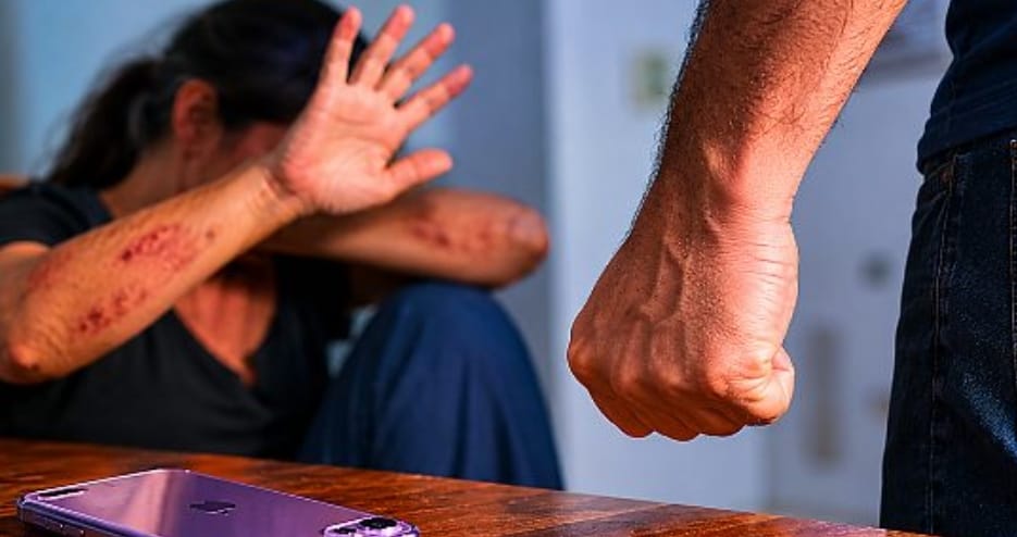 próximo é o caixão": homem é condenado por agredir e ameaçar ex-companheira em Cuiabá