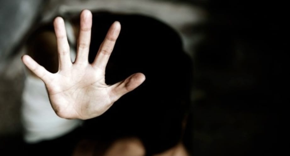 MONSTRO DENTRO DE CASA: Pai é preso acusado de abusar da própria filha e monitorá-la por câmeras em MT