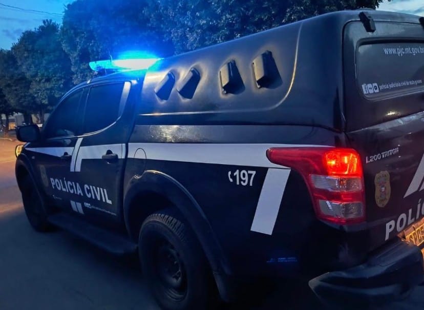 Marido é preso após espancar esposa e ameaçá-la de morte com faca em Várzea Grande