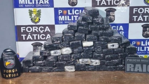 🚨 FORÇA TÁTICA APREENDE 66 KG DE MACONHA E PRENDE SUSPEITO QUE ABASTECERIA RONDONÓPOLIS