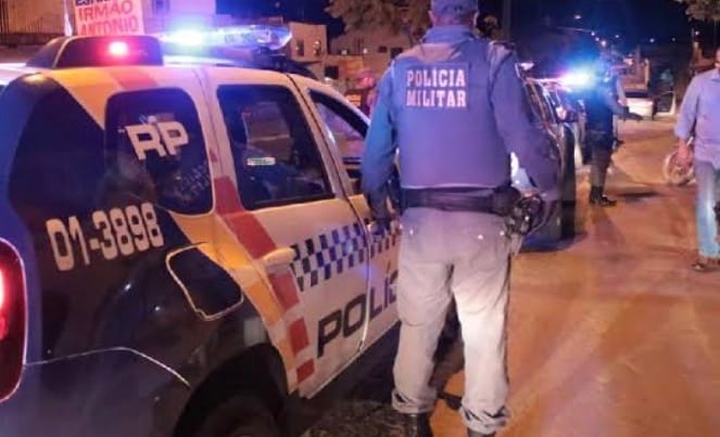 Briga familiar termina em luta corporal entre marido e padrasto após discussão em Pontes e Lacerda