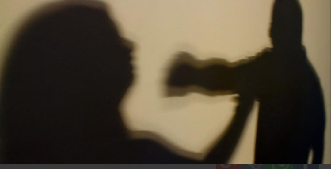 Mulher implora para não morrer durante brutal espancamento e marido acaba preso em Cuiabá