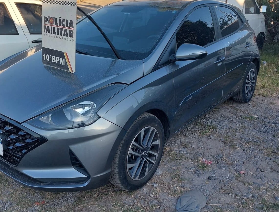 Suspeito furta carro, foge da PM e é preso após perseguição em Cuiabá