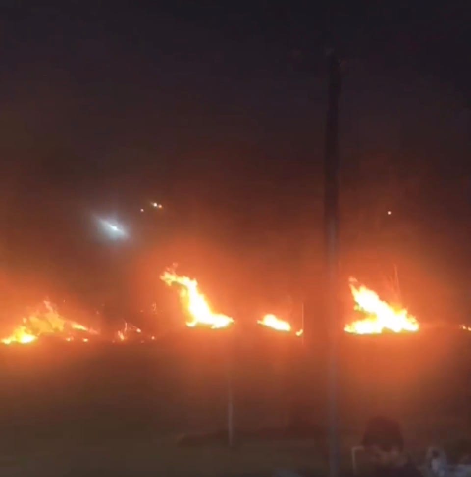 Fogo outra vez: incêndios frequentes preocupam moradores do Residencial Novo Mundo, em Várzea Grande