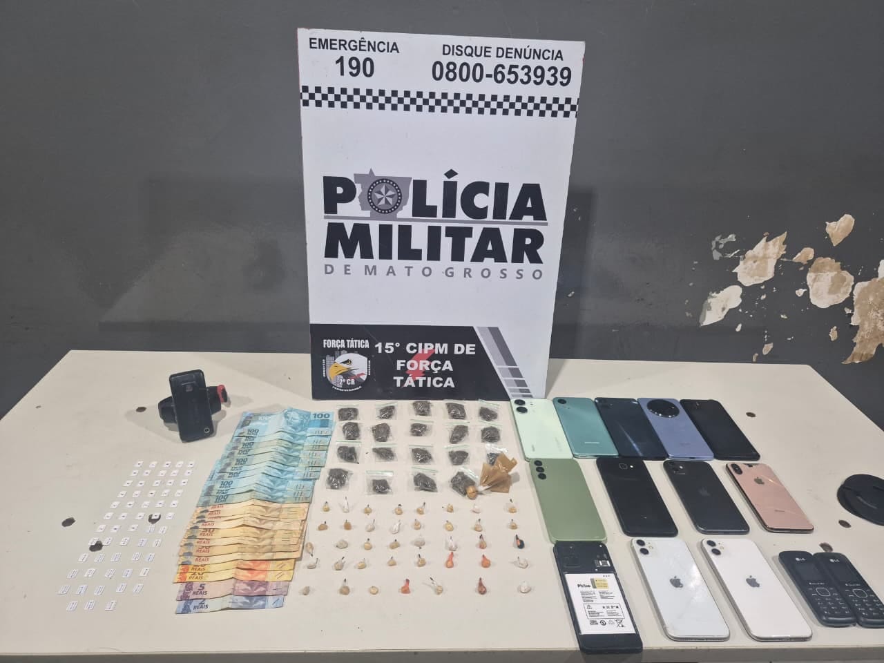 ‘ESCRITÓRIO DA OLX’: Força Tática prende trio e apreende drogas, 14 celulares e 58 chips em Cuiabá