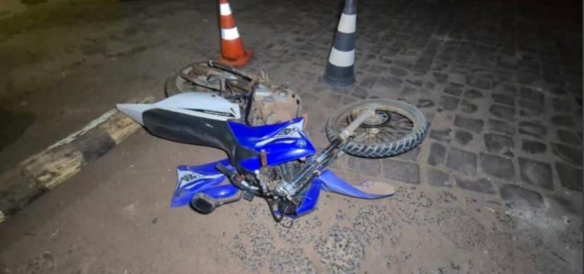 Motociclista de 37 anos morre após colisão com carreta durante conversão para posto