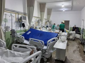 Flávia Moretti passa madrugada no PS após pane elétrica e coordena transferências