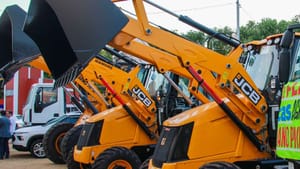 Várzea Grande vive novo tempo no campo: pátio da Prefeitura lota de máquinas e esperança