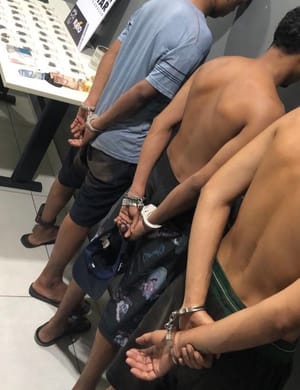 POLÍCIA DESCOBRE MINI ‘DEPÓSITO DE DROGA’ EM LATA ABANDONADA NO CONSTRUMAT
