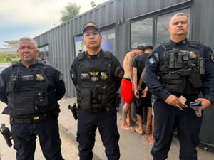 CARRO ROUBADO É RECUPERADO PELA PM E TRÊS SUSPEITOS SÃO PRESOS EM CUIABÁ