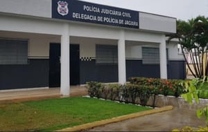 Jovem é detido após confusão familiar e perturbação do sossego em residência