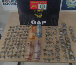 Suspeito é preso com 134 porções de droga durante operação da PM em Cuiabá