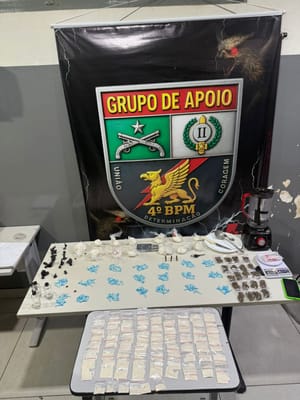 TRÁFICO, FUGA E LABORATÓRIO DE DROGAS: SUSPEITO É PRESO COM GRANDE QUANTIDADE DE ENTORPECENTES EM VÁRZEA GRANDE