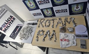 ROTAM ESTOURA PONTO DE TRÁFICO E PRENDE JOVEM COM GRANDE QUANTIDADE DE DROGAS EM CUIABÁ