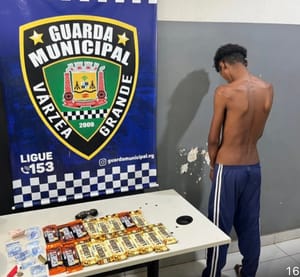 🚨🍫 LADRÃO DE CHOCOLATE ACABA LEVANDO GUARDA MUNICIPAL ATÉ BOCA DE FUMO