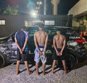 ROTAM apreende trio de adolescentes com drogas, dinheiro e balança em Cuiabá
