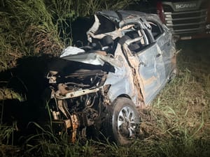 Tragédia na MT-010: colisão brutal entre Onix e carreta deixa homem morto e motorista gravemente ferido
