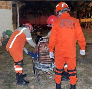 FACADA PELAS COSTAS! MULHER É ATACADA APÓS DISCUSSÃO E SUSPEITA SOME SEM DEIXAR RASTROS