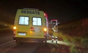 Tragédia na BR-163: motociclista perde a perna após colisão violenta com picape