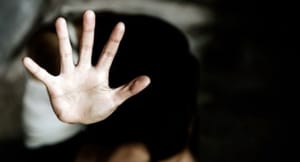 MONSTRO DENTRO DE CASA: Pai é preso acusado de abusar da própria filha e monitorá-la por câmeras em MT