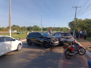 Óleo na pista provoca engavetamento com sete veículos e deixa feridos na Estrada da Guarita