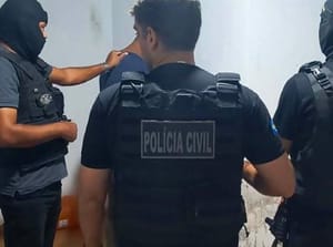 Noite de terror: rapaz de 19 anos é baleado várias vezes em rua de Peixoto de Azevedo