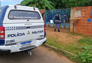 Adolescente é rendido, agredido e roubado por grupo de quatro menores em Cuiabá; celular é recuperado pela PM