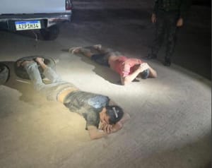 Criminosos invadem empresa para furtar peças de veículos, mas acabam presos escondidos entre automóveis em Cuiabá