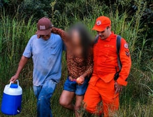 IDOSA COM DEMÊNCIA É ENCONTRADA VIVA APÓS PASSAR DOIS DIAS PERDIDA EM MATA ÀS MARGENS DE RIO EM COLÍDER