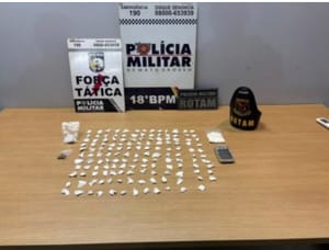 PM acaba com festa em tabacaria, prende quatro pessoas e leva 25 adolescentes para a delegacia em MT