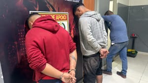 URGENTE NESTE MOMENTO | TRÊS SUSPEITOS PRESOS COM ARMAS E MUNIÇÕES EM VÁRZEA GRANDE