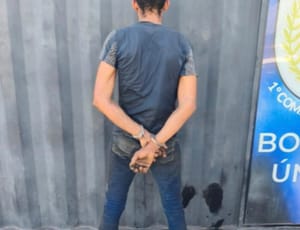Ladrão invade prédio abandonado para furtar cobre, tenta fugir pelo telhado e acaba preso em Cuiabá