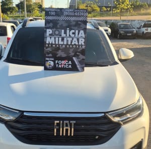 Força Tática e PRF recuperam Fiat Strada roubada em São Paulo circulando em Cuiabá