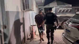ADOLESCENTE DE 13 ANOS É APREENDIDO COM GRANDE QUANTIDADE DE DROGAS EM CUIABÁ