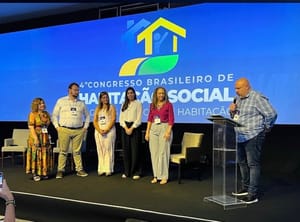 Política habitacional conduzida na gestão de Scheila Pedroso conquista reconhecimento nacional