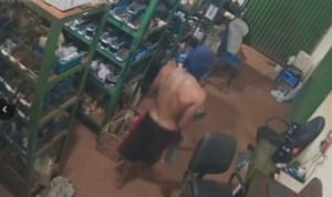 Funcionário de fazenda furta objetos, perde benefício e volta para a cadeia em MT