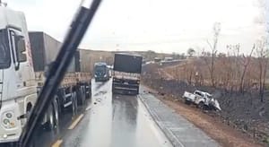 URGENTE: Grave acidente com caminhonete deixa vítimas na estrada de Jangada; criança estaria entre os mortos